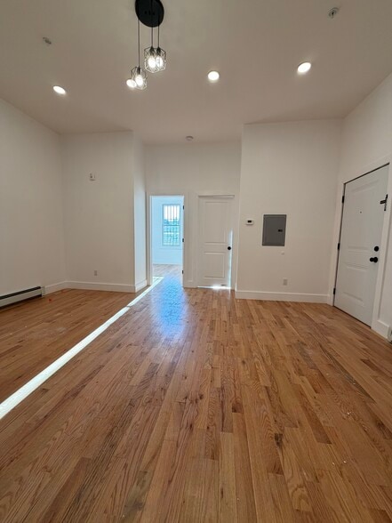 Building Photo - 224 Old Bergen Rd