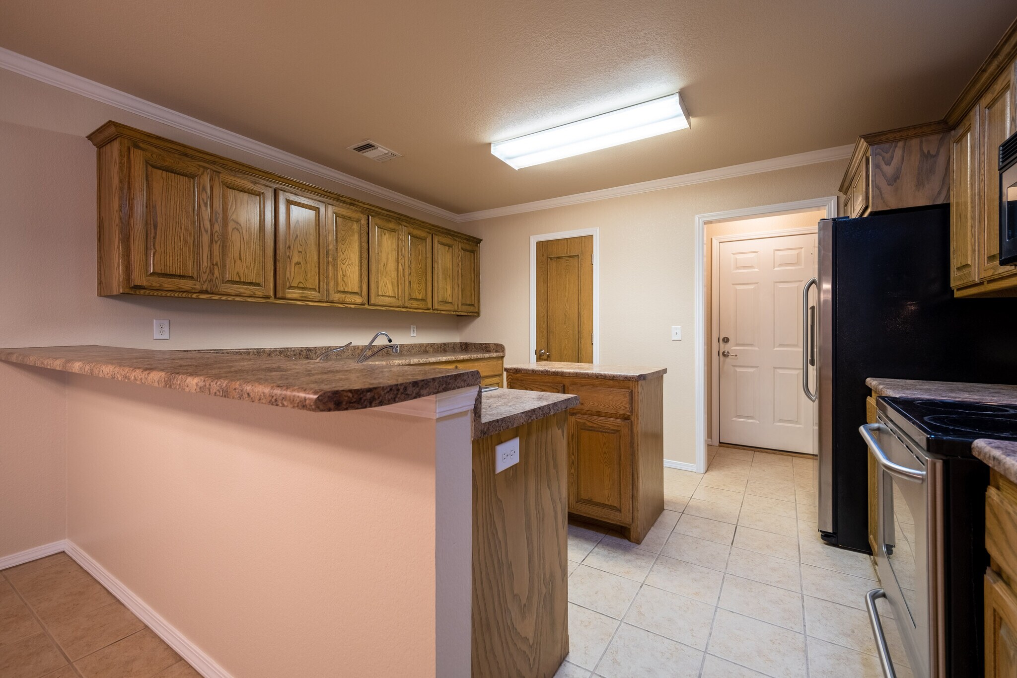Kitchen - 4530 Steffi Ct
