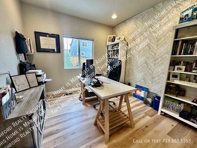 Building Photo - 7772 Wagonwood Pl