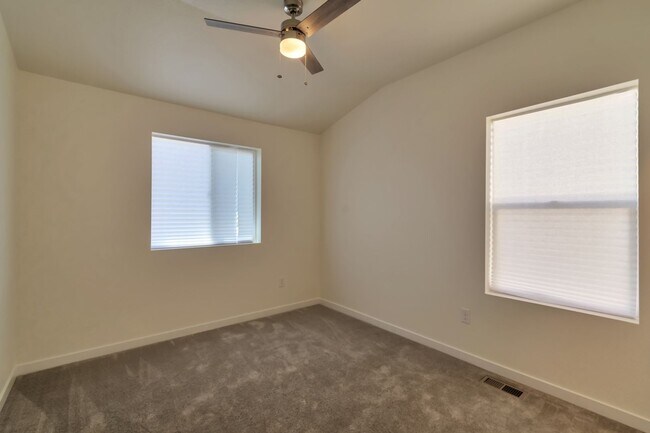 Building Photo - 9679 Albion Ln