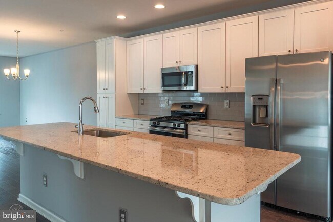 Building Photo - 2305 Maci's Cir