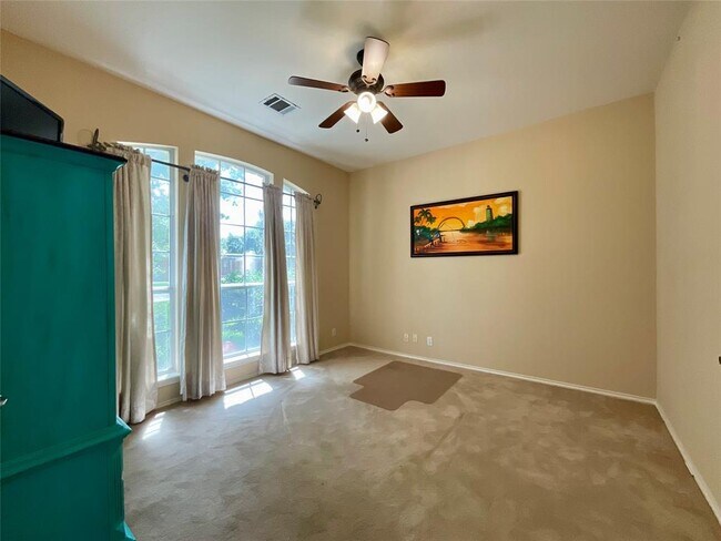 Building Photo - 7008 Albacete Ln