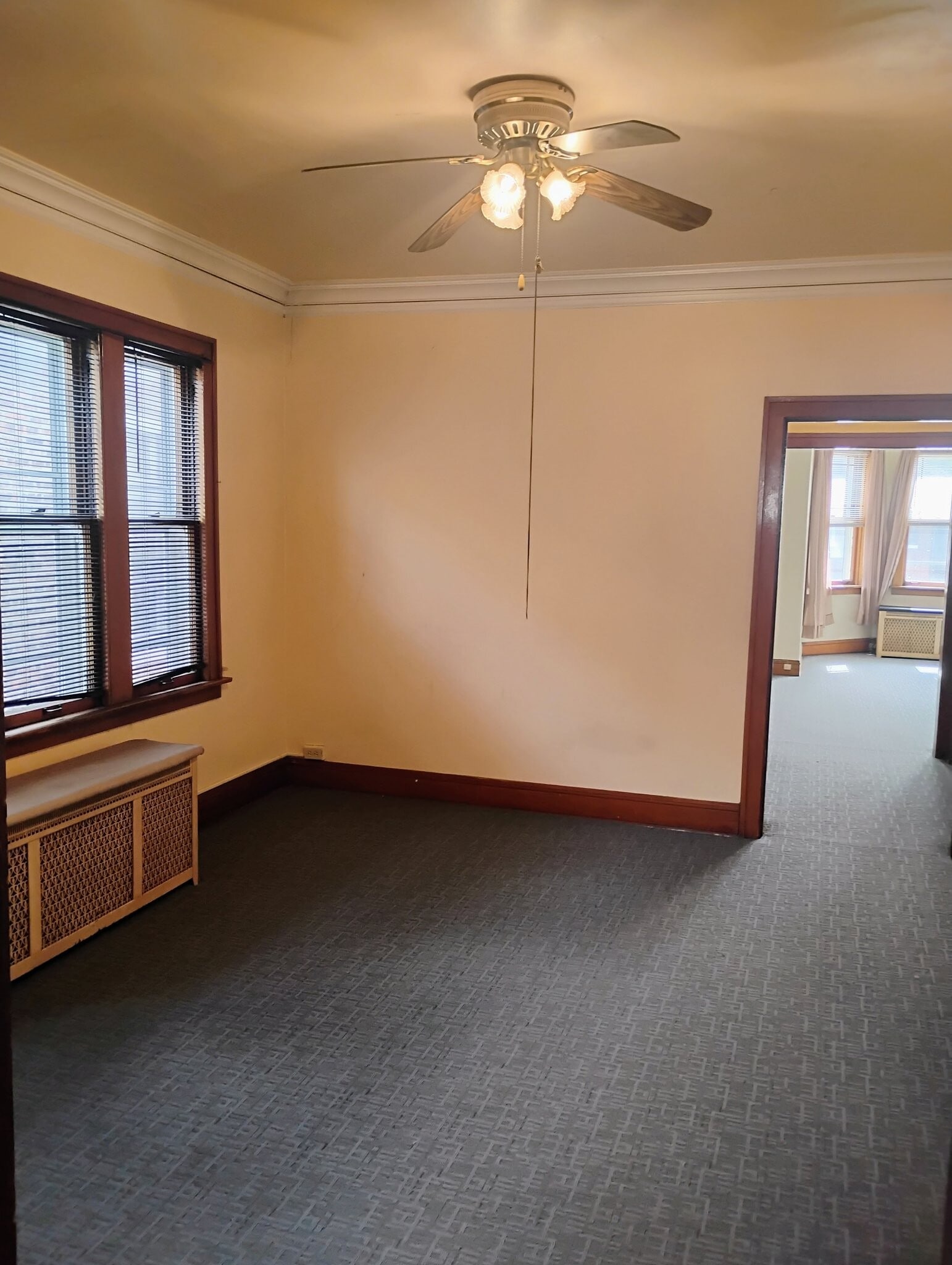 Building Photo - 6727 S Maplewood Ave