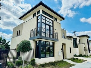 Building Photo - 511 N Santa Anita Ave
