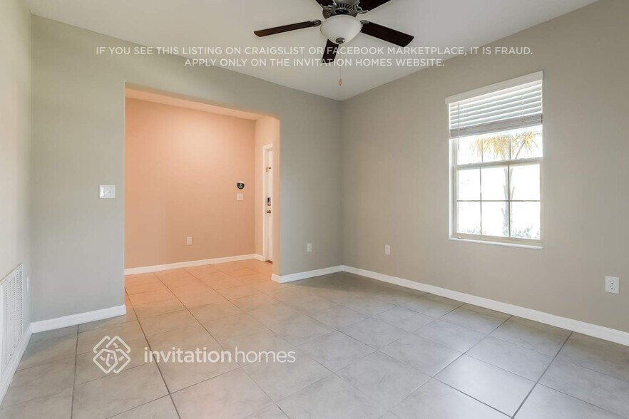 Building Photo - 1580 Blue Rose Dr
