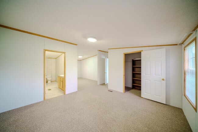 Building Photo - 2174 Clover Hill Rd