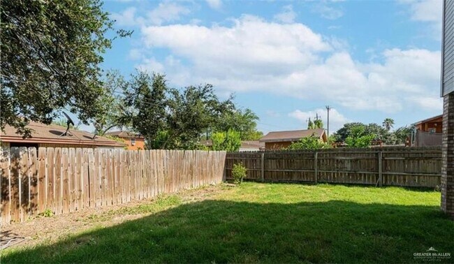 Building Photo - 3204 Black Oak Ln