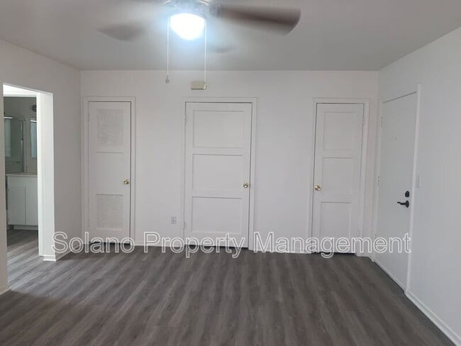 Building Photo - 702 Jackson St