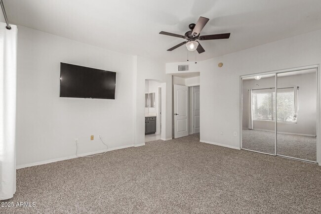 Building Photo - 1102 W Glendale Ave