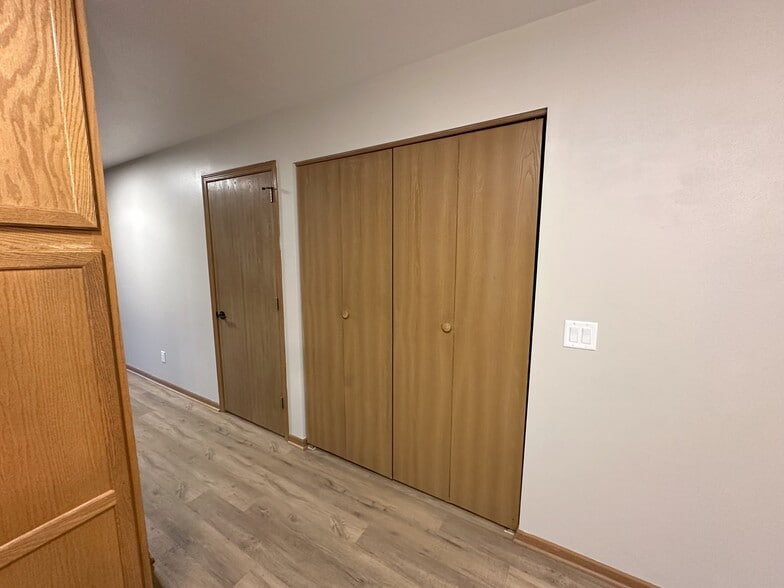 Building Photo - 2046 Cliff Alex Ct S