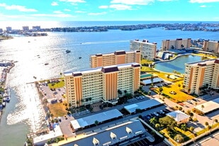 Building Photo - 4550 Cove Cir