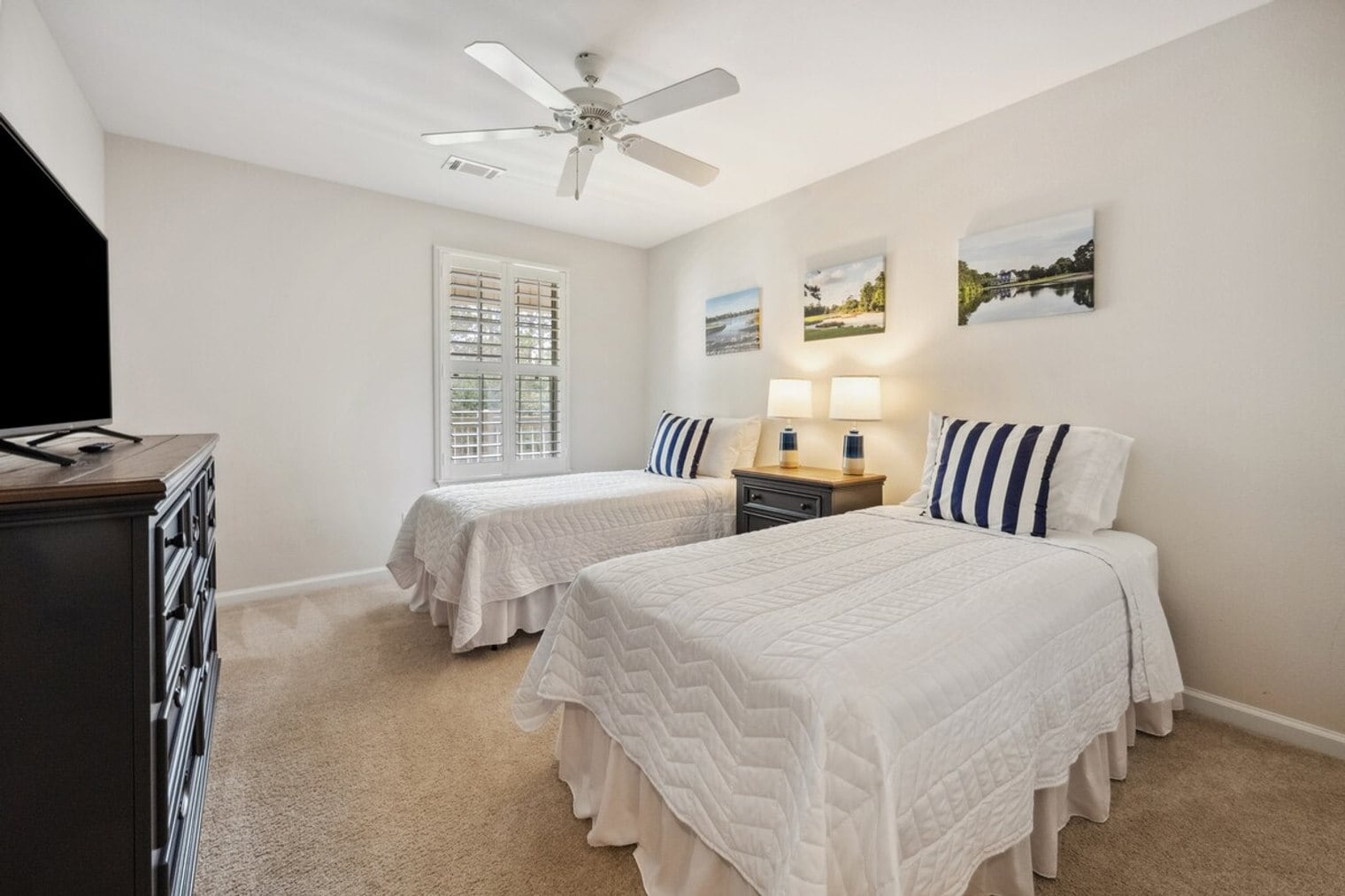 Building Photo - 356 Blue Stem Dr