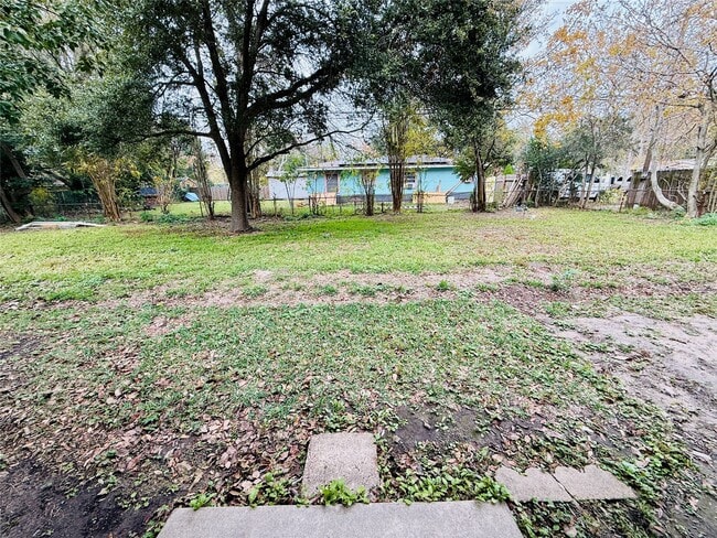 Building Photo - 2310 Pecos St