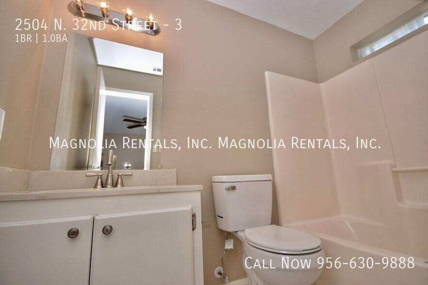 Building Photo - 2504 N 32nd St