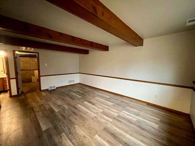 Building Photo - 1724-1726 Lenard St