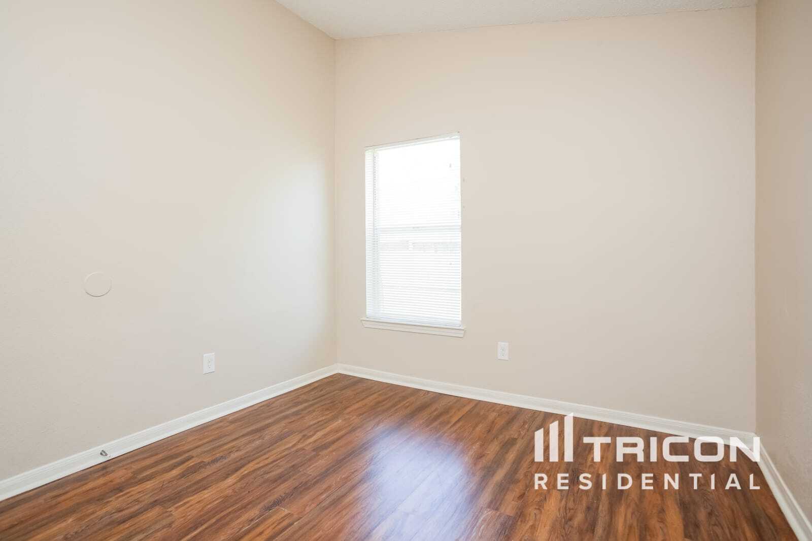 Building Photo - 3214 Kelling St