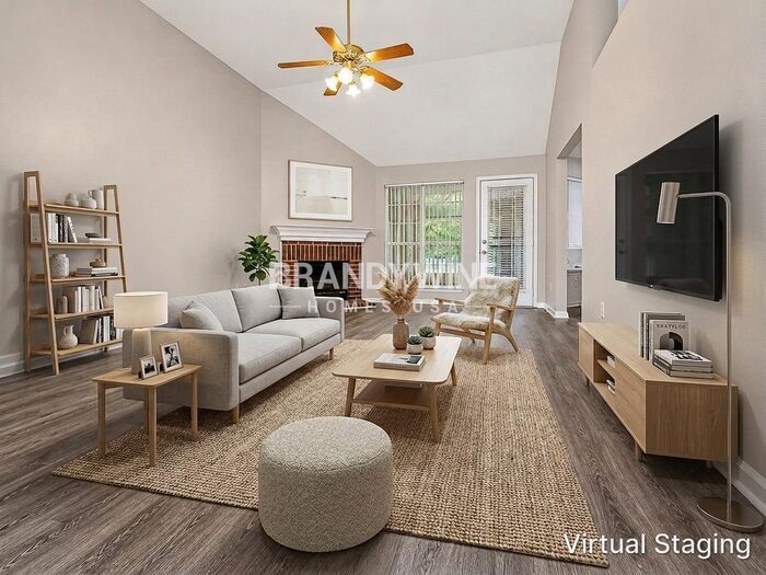 Building Photo - 5597 Blackburg Dr