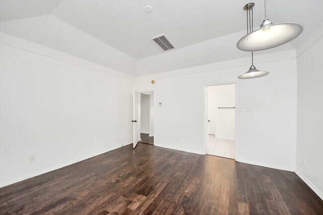 Building Photo - 3011 Nickleby Ct