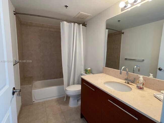 Building Photo - 2681 N Flamingo Rd