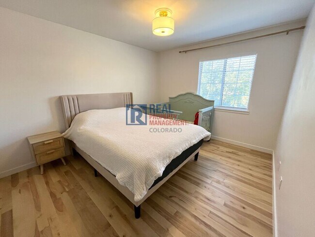 Building Photo - 3673 E 133rd Ct