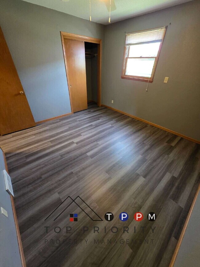 Building Photo - 2 Bedroom | 1 Bathroom Unit in Marion Avai...