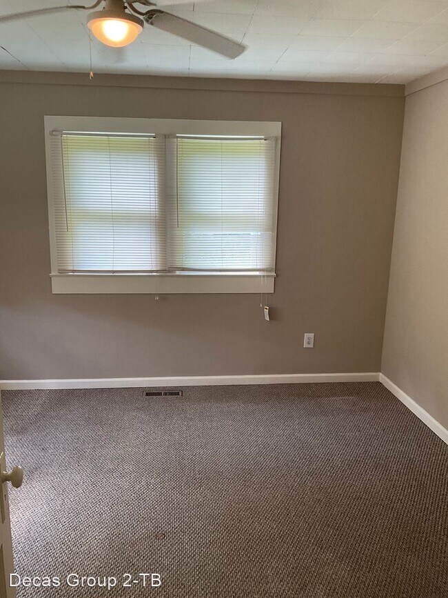 Building Photo - 3 br, 1 bath House - 125 20th Avenue NE