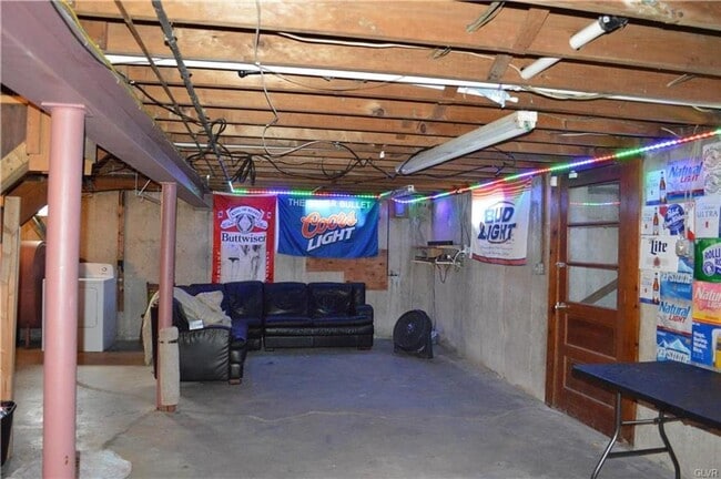 Building Photo - 3417 Blue Ridge Dr