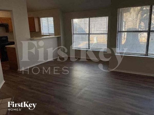 Building Photo - 922 Ramblewood Dr