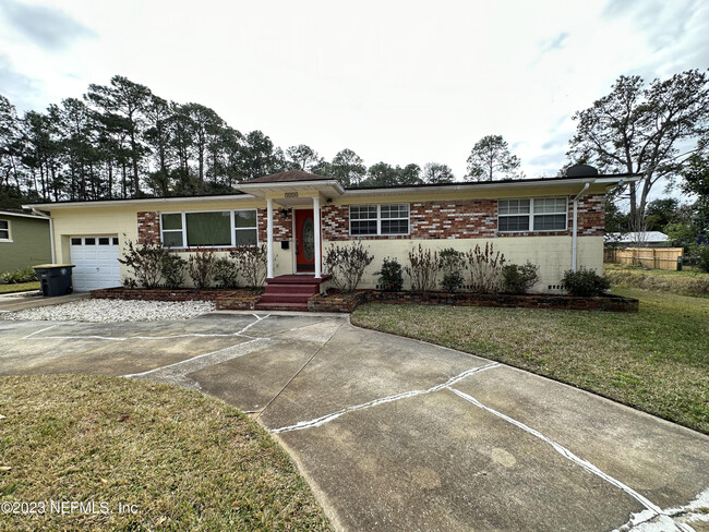 Building Photo - 7120 Sans Souci Rd