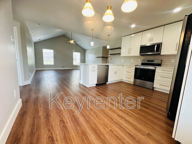 Building Photo - 5330 Blue Star Dr