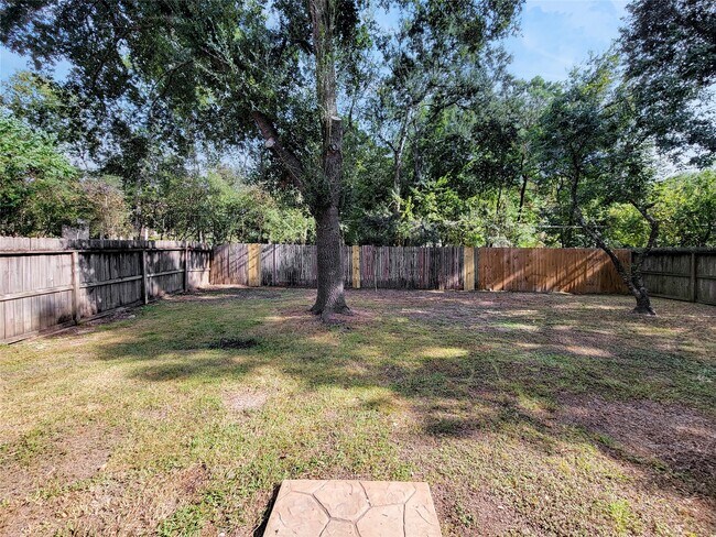 Building Photo - 13618 Cedar Point Dr