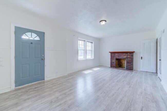 Building Photo - 8721 Goodfellow Blvd