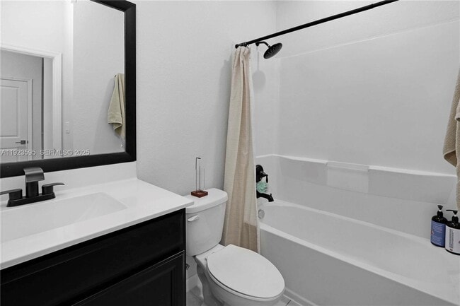 Building Photo - 1457 SE 26th Ave