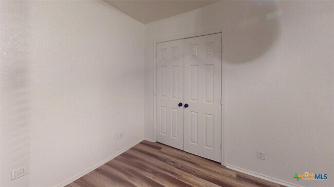 Building Photo - 6705 Rosita Oak Dr