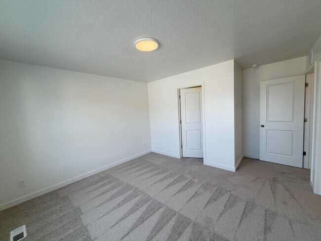 Building Photo - 502 S 1140 W