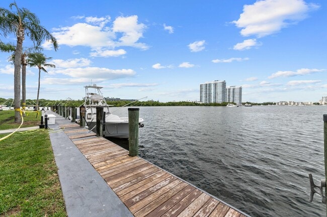 Primary Photo - 16546 NE 26th Ave