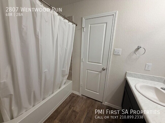 Building Photo - 2807 Wentwood Run
