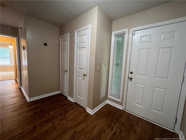 Building Photo - 950 Stewarts Creek Dr