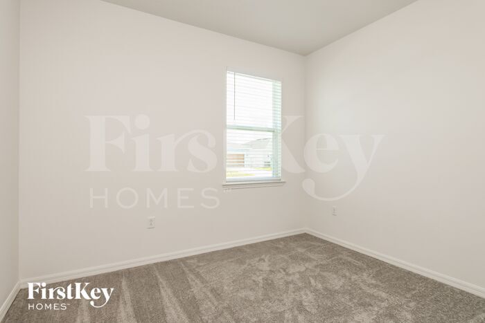 Building Photo - 1642 Isleta Lp