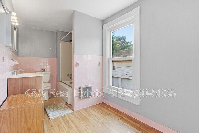 Building Photo - 5816 Smithfield St