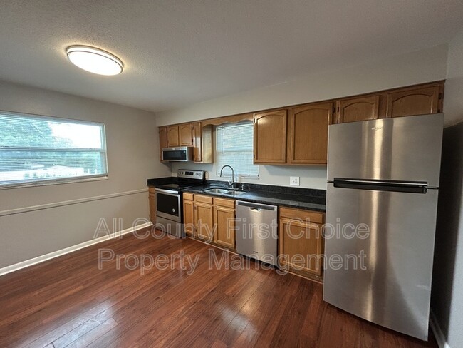 Building Photo - 2390 14th Ave SW