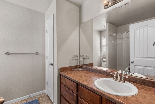 Building Photo - Charming 4-Bedroom, 3-Bath Home in East Loveland