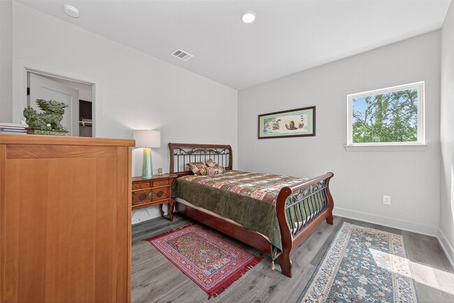 Building Photo - 9979 Pebble Glen Dr