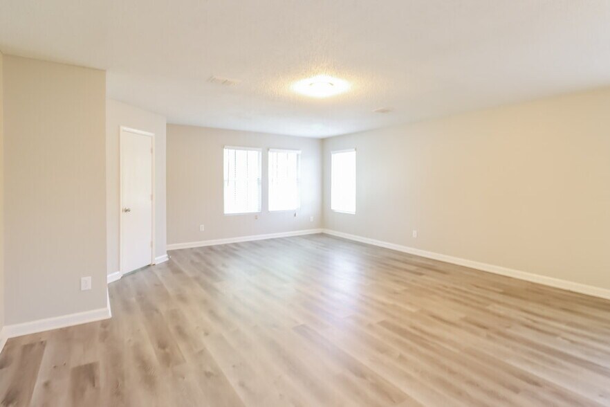 Building Photo - 917 Salida Dr