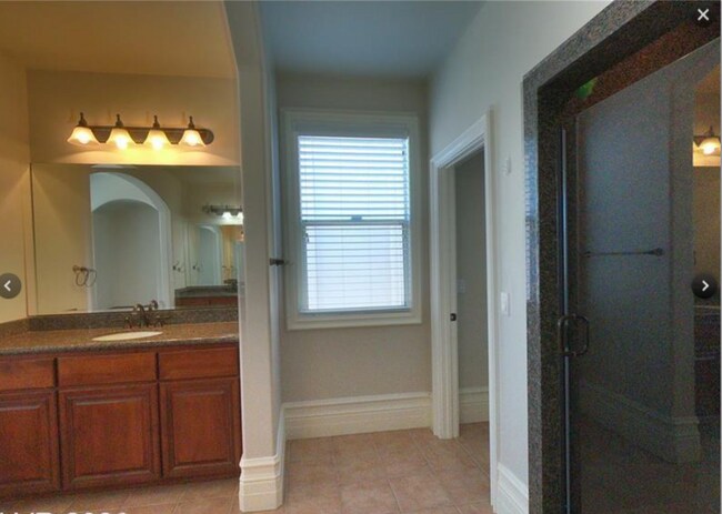 Building Photo - 496 Via Palermo Dr