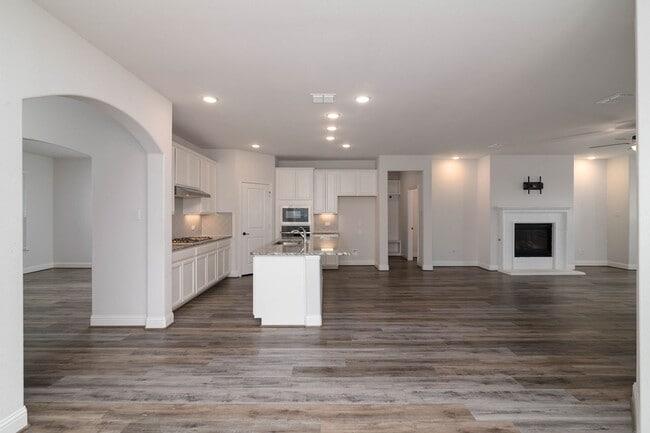 Building Photo - Beautiful 4 Bedroom, 3 Car Garage, Single Story Home in Celina!