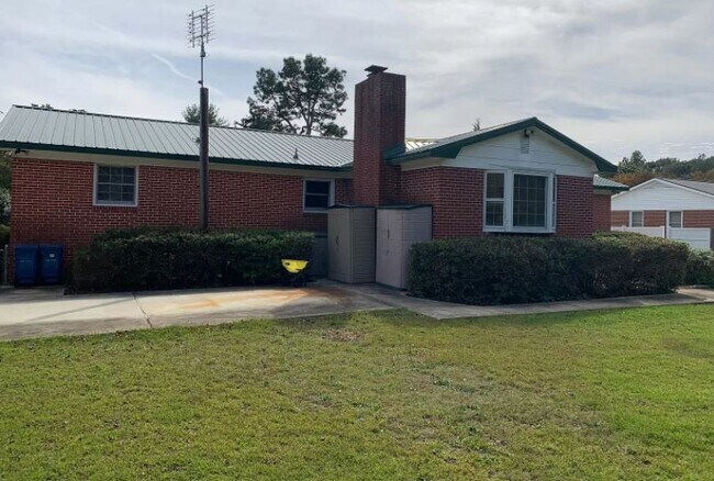 Building Photo - 924 Sunbury Dr