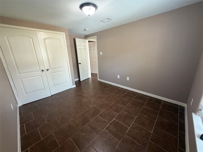 Building Photo - 1720 Roxella St