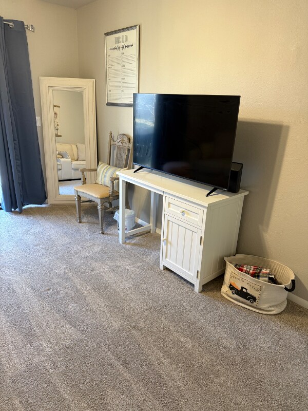 Building Photo - 11 August Ln