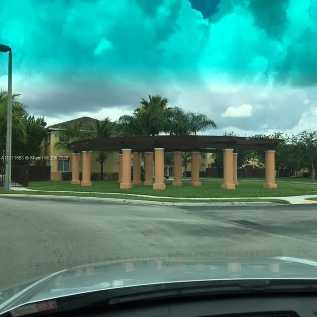 Building Photo - 1536 SE 25th St